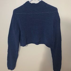 Long sleep navy sweater